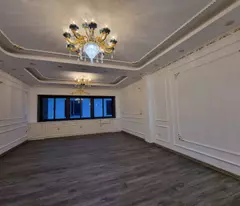 house for sale in ha dinh, 58m2, 5 floors, 4m frontage, parked car, only 9.x billion, contact 0904690958