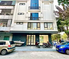 house for sale in hao nam street - 3 corner apartment with permanent ventilation - cars avoid parking, 90m house price 21.5 billion