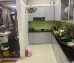 house for sale in hao nam - too lane, thong ton duc thang - near market - good business - too good price.70m2 - about 6 billion