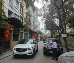 house for sale in hoang quoc viet subdivision, cau giay, car sidewalk, 48m, frontage 5.3m, 18.5 billion