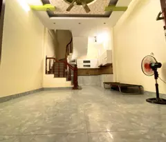 house for sale in hoang van thai subdivision, car parked at the door, top business, beautiful house right now, 35m2x5t, price 4.55 billion 0969945393