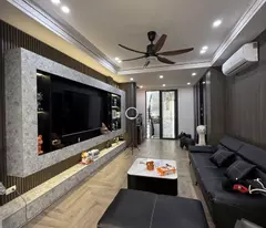 house for sale in hong tien long bien, parking oto, elevator, pine lane, 45m, 11 billion