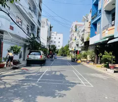 house for sale in hxt nguyen quy anh, district 4,1x15,5 near market, school, price only 5 billionxx