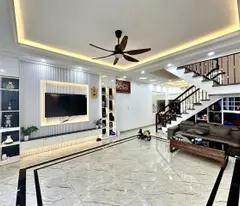 house for sale in khuc thua du - 75m 4 floors, car parking, beautiful as new, price 6.68 billion