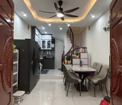 house for sale in kim chung, hoai duc, 30m2. construction of 5 floors with full furniture. 130m to lai xa market