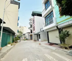 house for sale in lac thi 45m5t, subdivided lot, avoid cars, beautiful house, bright future