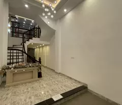 house for sale in lang, dong da, car alley, 2 open spaces of 42m2, 5 floors, fully furnished, only 12.85 billion