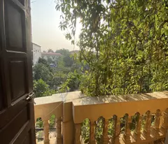 house for sale in le trong tan, ha dong; corner lot, car parked at door; 40m2, rear hatch; only 5.1 billion