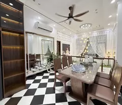 house for sale in ngoc khanh, ba dinh, clear alley, 52m2, 6 elevator floors, 4.6m high, only 18.5 billion