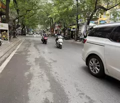 house for sale in nguyen hong street - dong da, 36m2 car space - business price 16.3 billion