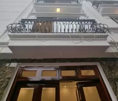 house for sale in sai dong, 40m2, newly built 6-storey house with engine, car parking, business day and night, 3.5 billion.