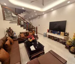 house for sale in tay ho center, oto parking, business cash flow 58m2 price only 4.6 billion!