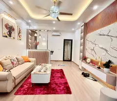 house for sale in thai ha street, dong da, 45m2, 5t, elevator, car access to the house, 2 front and rear girls. live