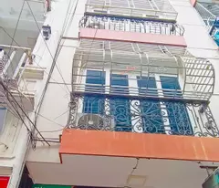 house for sale in the center of cau gia pay district, car parking, business business, both living and rent for only 13 billion