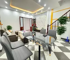 house for sale in the central cau giay district beautiful house new and live-in only price 7.5 billion