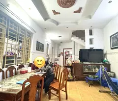house for sale in thu duc ward, ho van tu street, 110m2, 3 floors, 4 bedrooms, pink book, price 5.7 billion. contact: 0933125879