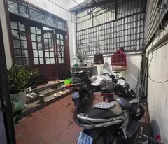 (house for sale in thuong thanh area - long bien - 65m only 5.6 billion - most beautiful location in the street - 300m to big c shopping center)