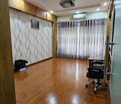 house for sale in tran quoc hoan, cau giay, corner lot, car park, 42m2, 6 floors, only 21.5 billion