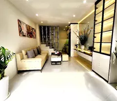 house for sale in vuong thua vu, 34m2, 5 floors, near car, bright, happy living, top business, only 6.25 billion