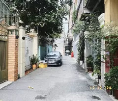 house for sale in ward 12 - district 10 - beautiful 3-floor house - 52m2 - right on su van hanh & 3/2 - only 8.8 billion