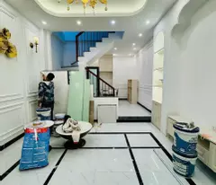 house for sale, lane 109 quan nhan, 40m2, 4 floors. price is about 6 billion