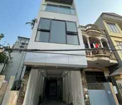 house for sale ly on huynh tan phat street, modern design, near the center, full amenities.