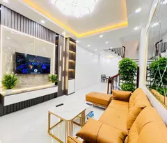 house for sale near bach khoa university, 40m, 5t, oto parking, right now, only 5 billion