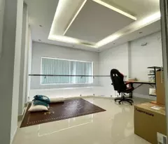 house for sale near hong lac, ward 8, tan binh, 35m2, parked car, 4 floors, price