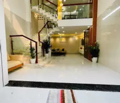 house for sale near tan son school, 1 alley facing the front, solid 5-storey house, 5m wide, price only 6 billion