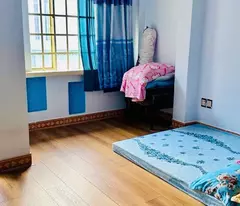 house for sale near tan tru market 40m2 - 2 floors reinforced concrete - only 3 billion 650tl