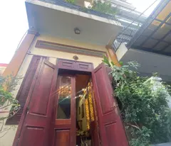 house for sale ngoc thuy - long bien - car access to the house - official area - full high quality wood furniture - 15.48 billion