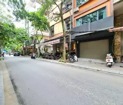 house for sale nguyen hong, dong da - 60m² x 6 floors - sidewalk for cars - for business - price 33 billion