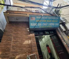 house for sale on car lane, nguyen trai street.
