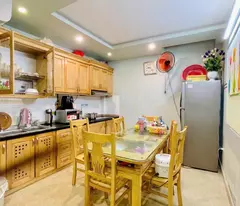 house for sale on cau gia pay street with cars through tong tu tung lane 35m2 6 billion