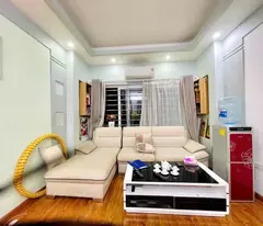 house for sale on cau gia street 40m2 5 floors 10m to neu thong car road price 8 billion