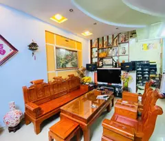 house for sale on cau giay street, area 50m2, 5 floors, wide alley, close to car, price 11 billion