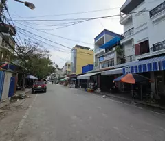 house for sale on cho long market street, 5.0m across, right at good business market