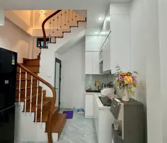 house for sale on hao nam street_alleys all around_full amenities_26mx5t_ price: 5.75 billion.
