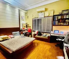 house for sale on hao nam street_dong da center_car distance 40m_40mx5t_price: 7.1 billion_contact: 0396935190.