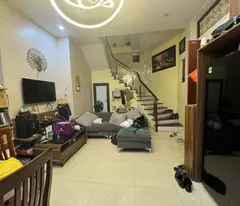 house for sale on hao nam street_sturdy construction_all rooms have airy windows_32mx5t_ price: 6.5 billion.