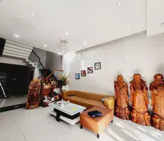 house for sale on huynh ngoc hue street, thanh khe, da nang. area 100m2, 3 floors, 3 bedrooms. contact: 0932514255