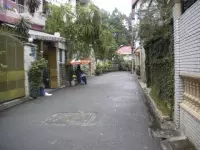 house for sale on le duc tho street, ward 16, 100m, price only 7 billion, open alley.