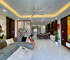 house for sale on le trong tan street, ha dong, 55m, 5 floors, 4m wide. price 16 billion 500 kd sidewalk 4 cars avoid