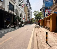 house for sale on linh lang street, ba dinh, 103m2, 10 floors, 11m, revenue 2.4 billion, price 67.8 billion 0336212066