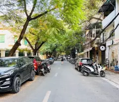 house for sale on ly thuong kiet street, ha dong, subdivided with sidewalks for cars, business, 45m2, 15.5 billion