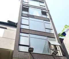 house for sale on ngoc khanh street, nice location, sidewalk, top business, huge revenue, 43m2x5t, price 16.8 billion 0969945393