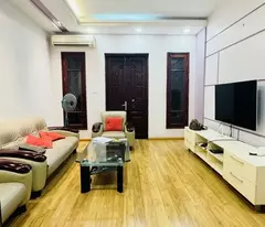 house for sale on nguyen chi thanh, car parking, 5 floors, area 4.5m, 63 m2, price only 16.9 billion