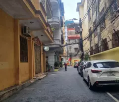 house for sale on nguyen chi thanh lot 51m2, 3 tons, 2 sides of car lane with safe parking at dong da peak