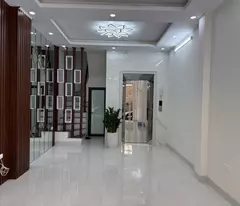 house for sale on nguyen chinh, hoang mai, oto garage, elevator, business, 40m2, 10.3 billion (ctl)