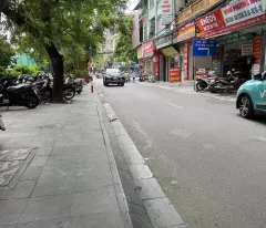 house for sale on nguyen huy tuong street, thanh xuan trung, thanh xuan, area 60m2, 2 cars avoid each other,